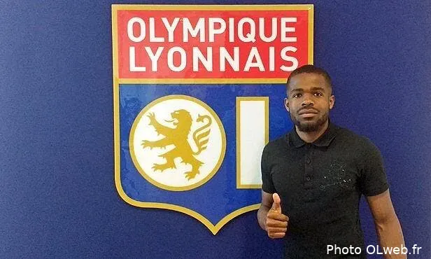 ol dans la famille kalulu c est gedeon qui passe pro a lyon c9x98ihw0aaspdj177254
