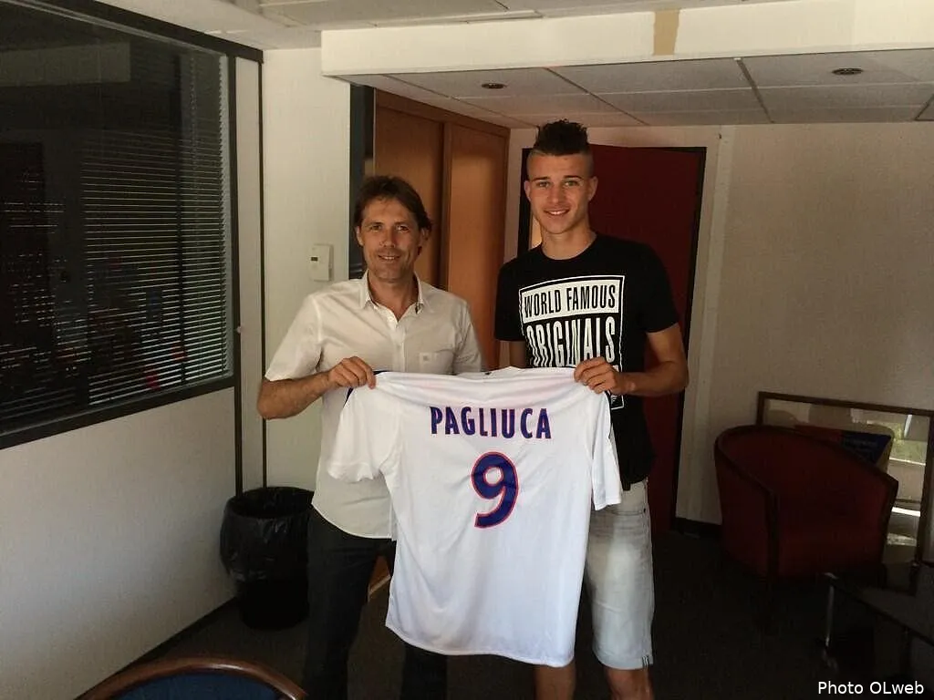 une pepite prefere l ol a naples et manchester united bp19mj8ieaaleu084971