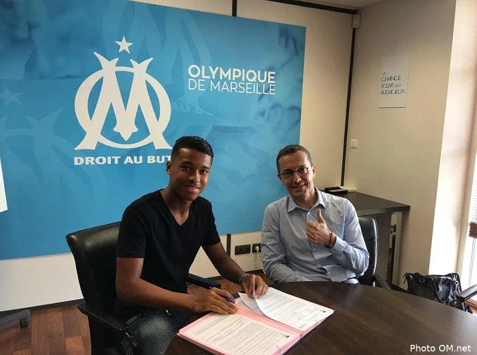officiel boubacar kamara passe pro a l om kamara181722