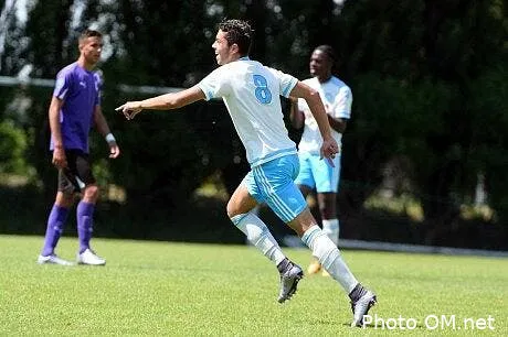 om 700 euros par mois un minot va claquer la porte kokos186985