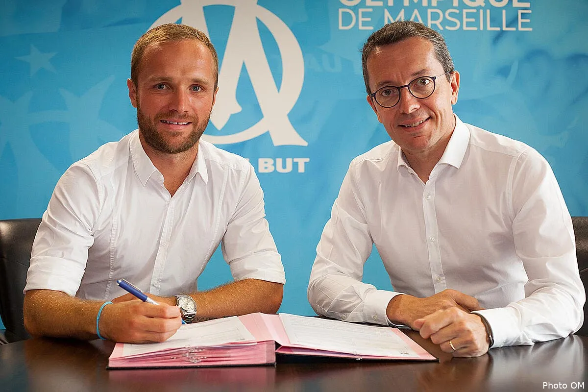 officiel valere germain a signe a l om valere signature184429