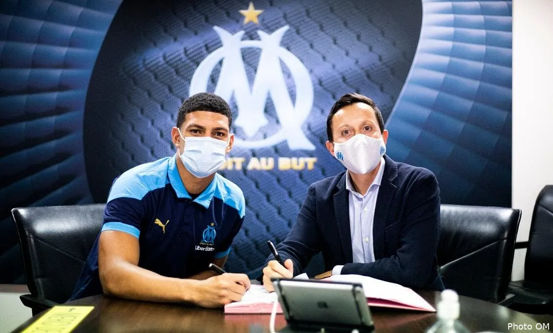 om le bras droit de longoria vend du reve avec luis henrique icon dsc6444295223