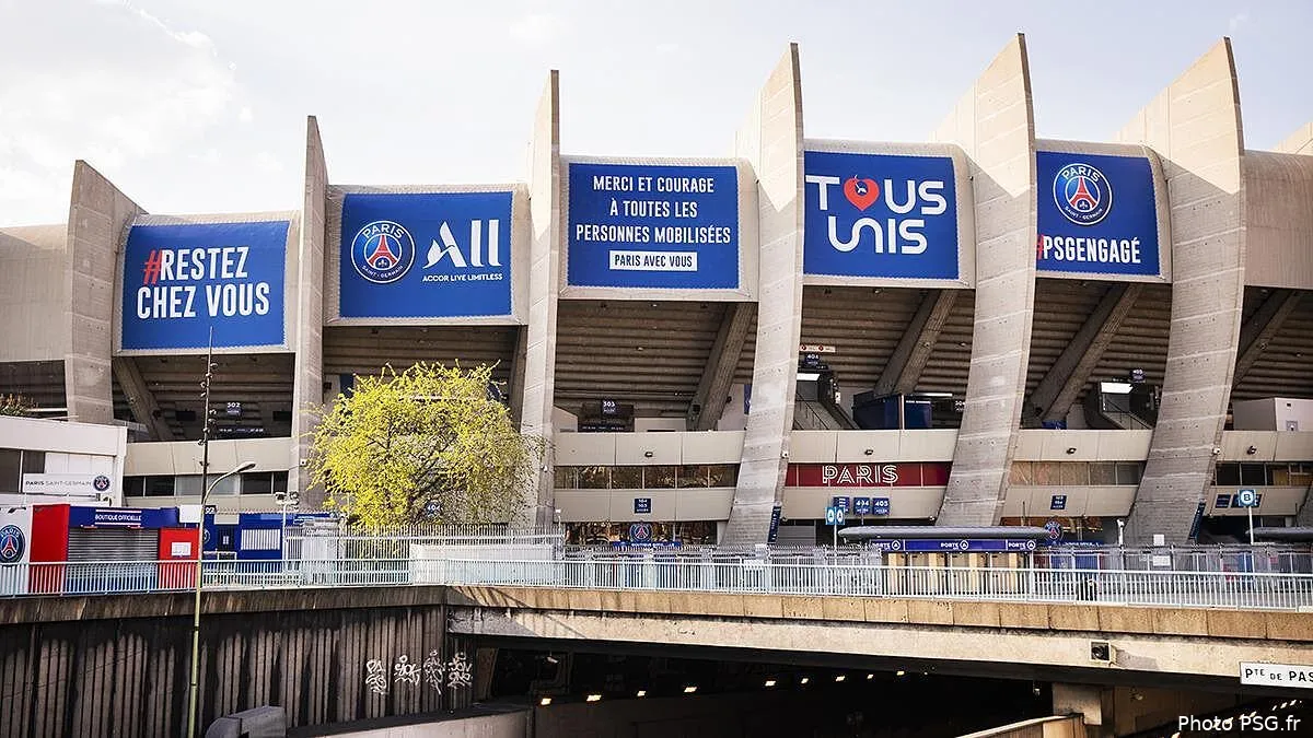coronavirus le psg relooke le parc des princes ca claque psgengage282593
