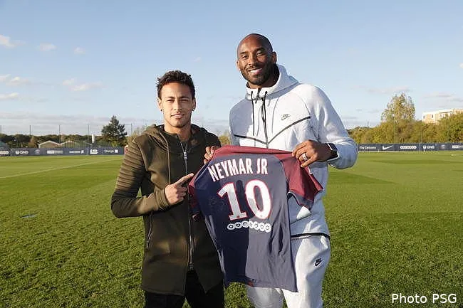 kobe bryant decede dans un accident le monde du foot sous le choc psg kobe bryant une star mondiale de plus au psg g1a5506 197121276557