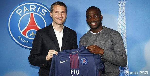 officiel ikone passe pro et signe trois ans au psg 75985145594