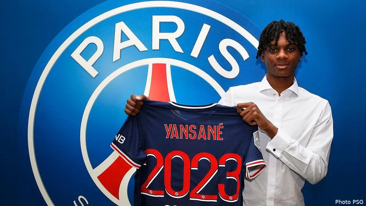 officiel le psg recrute sekou yansane whatsapp image 2021 01 07 at 193517 303653