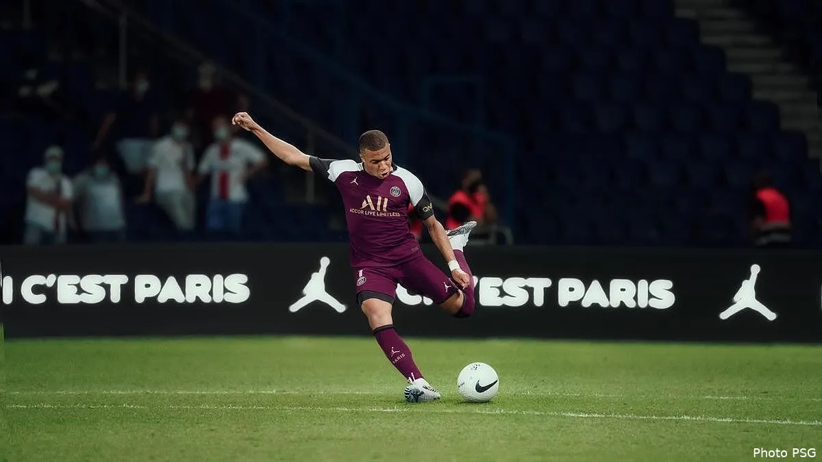 psg jordan et le paris sg devoilent un nouveau maillot psg third mbappe v7296095