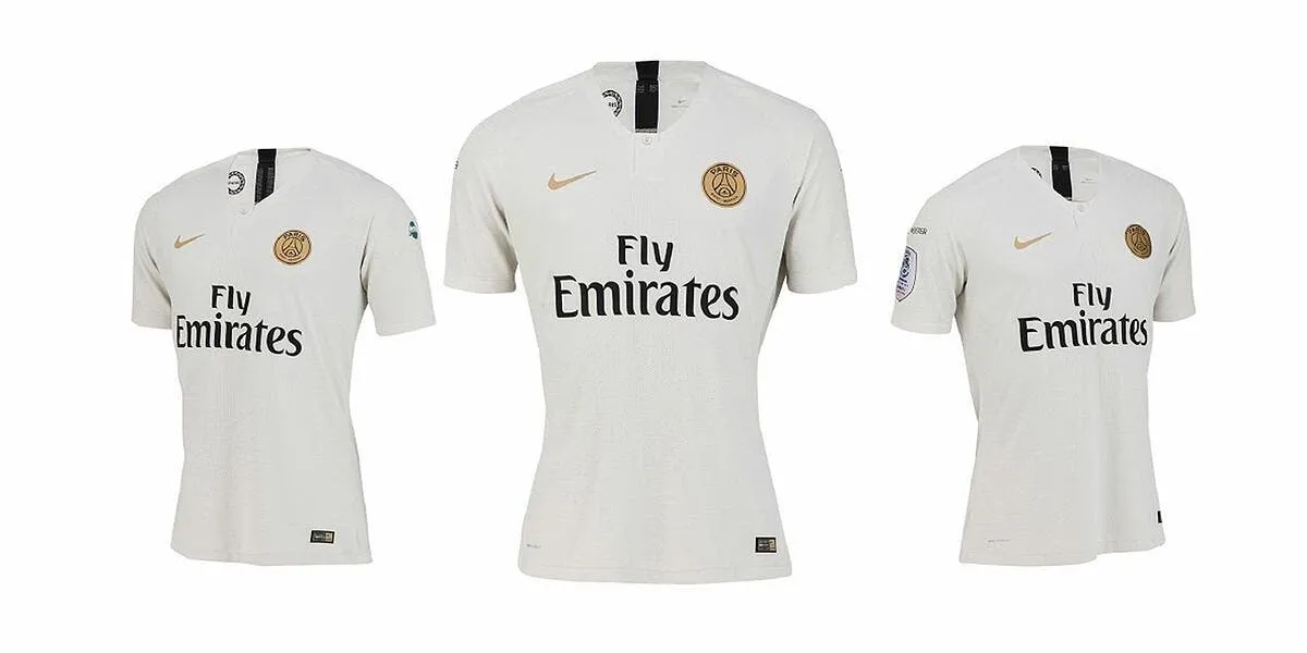 psg le maillot exterieur 2018 19 devoile il est pierre claire maillot psg225827