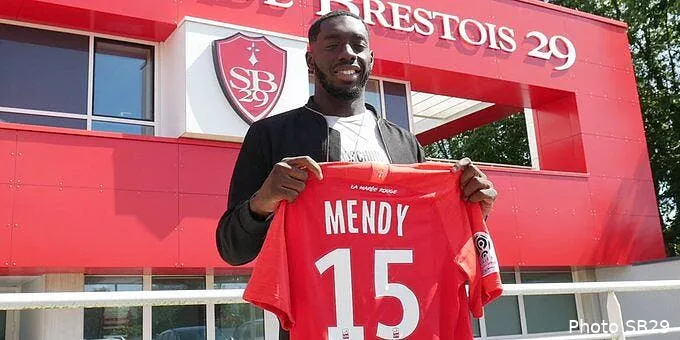 officiel un attaquant de bordeaux prete a brest alexandre mendy 2262901
