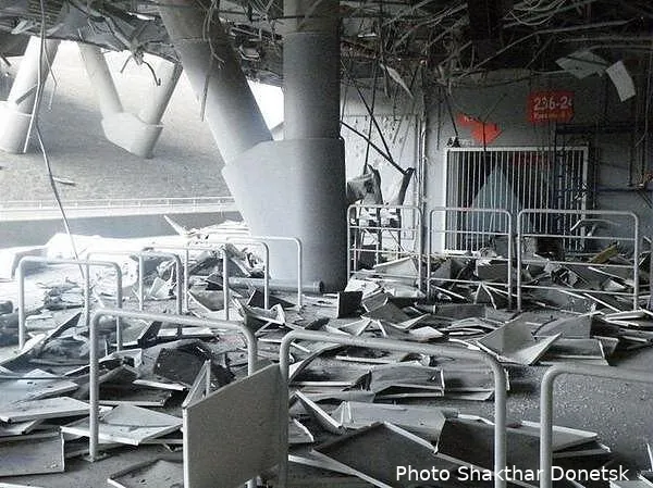 le stade du shakthar donetsk bombarde deux morts en ville bvt80kniuaaziw190313