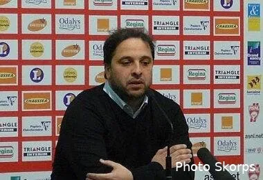 nancy est comme un boxeur 10592