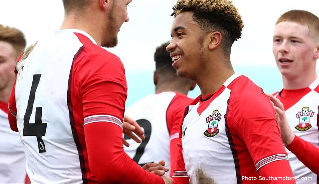 om sans pitie cette pepite de 17 ans recale l om au mercato icon blo 071018 08 22234725