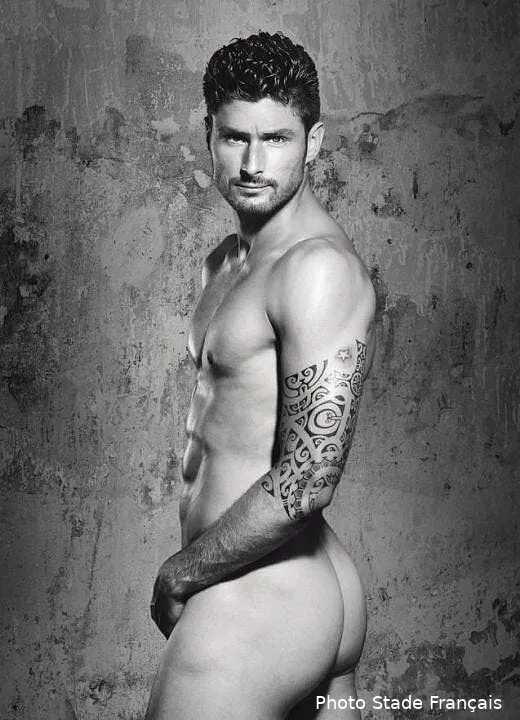 olivier giroud pose nu pour les dieux du stade 3186209 dieuxdustade366745