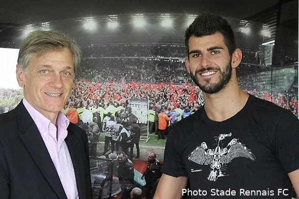 rennes officialise la signature de nelson oliveira 2680462179