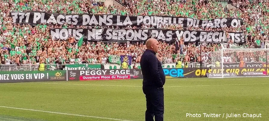 ol asse le peuple vert refuse d aller dans la poubelle du parc ol asse ol156172