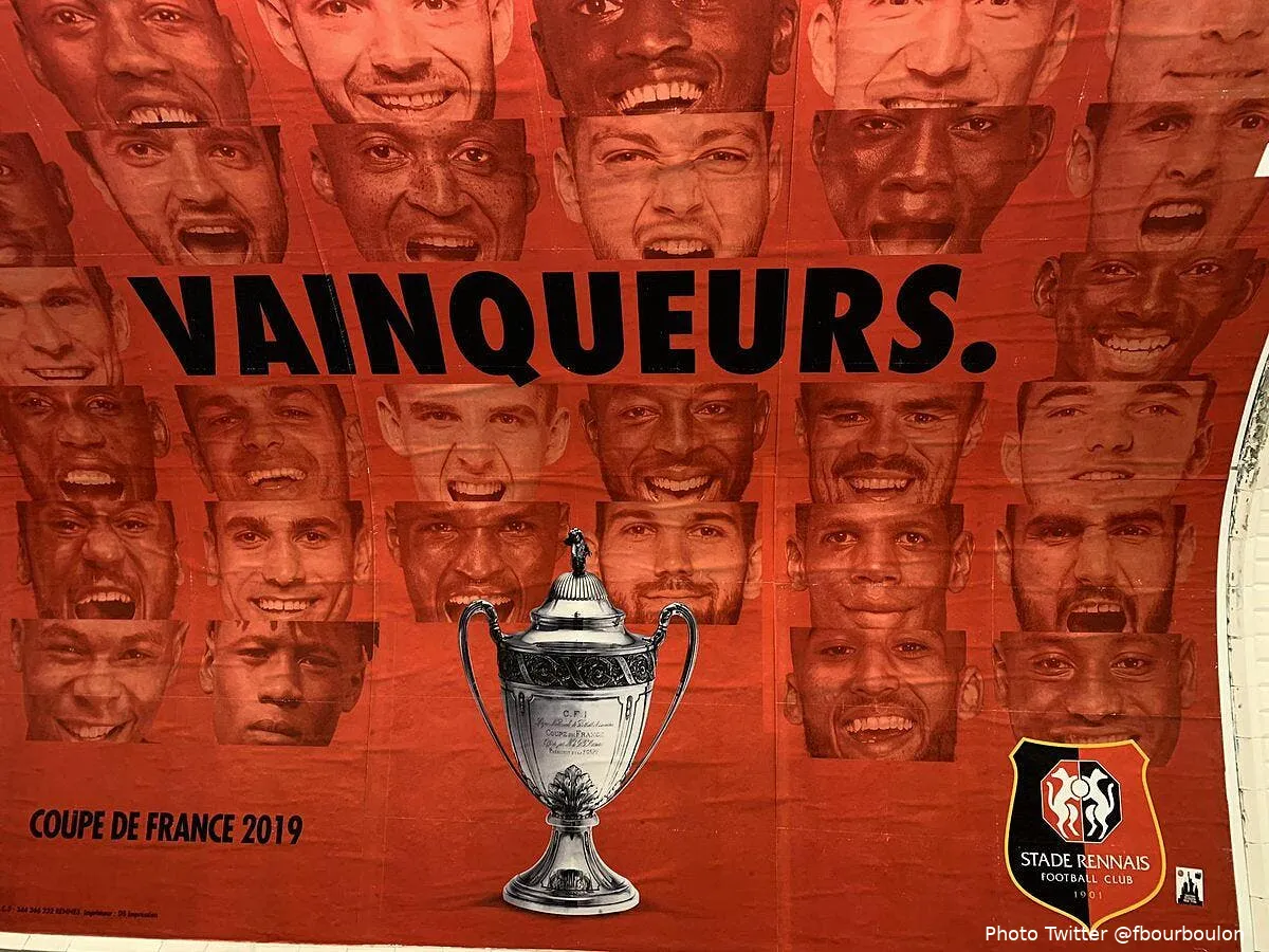 photo le stade rennais trolle le psg dans le metro ca fait mal d5tmpogwkaa4kur251969