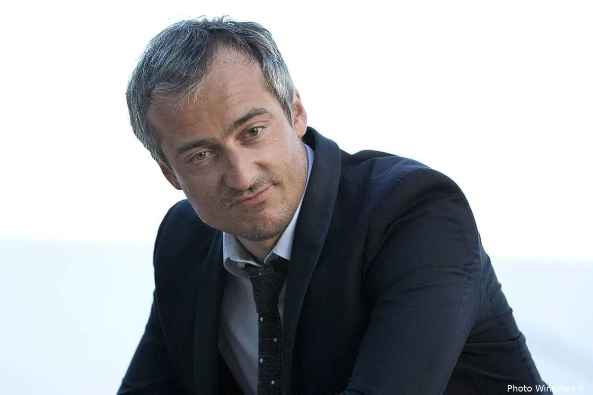 tv sebastien thoen vire de de canal pour l imitation de l heure des pros 10325397 300301