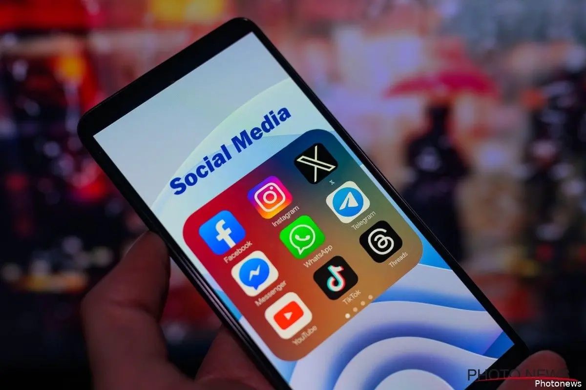 smartphonewhatsapptiktokfacebook