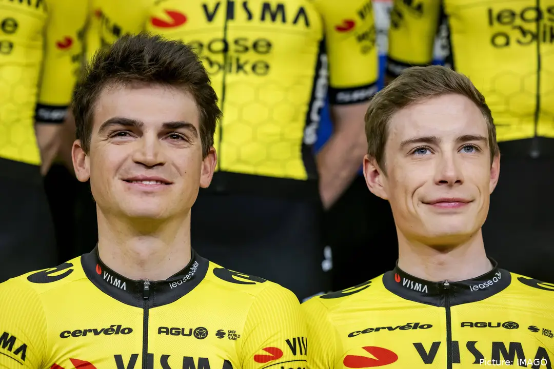 Sepp Kuss y Jonas Vingegaard, fieles compañeros de equipo en el Visma - Lease a Bike