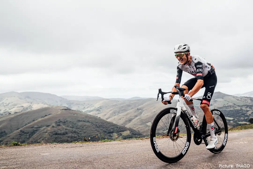 Marc Soler, en la temporada 2025 con UAE Team Emirates XRG