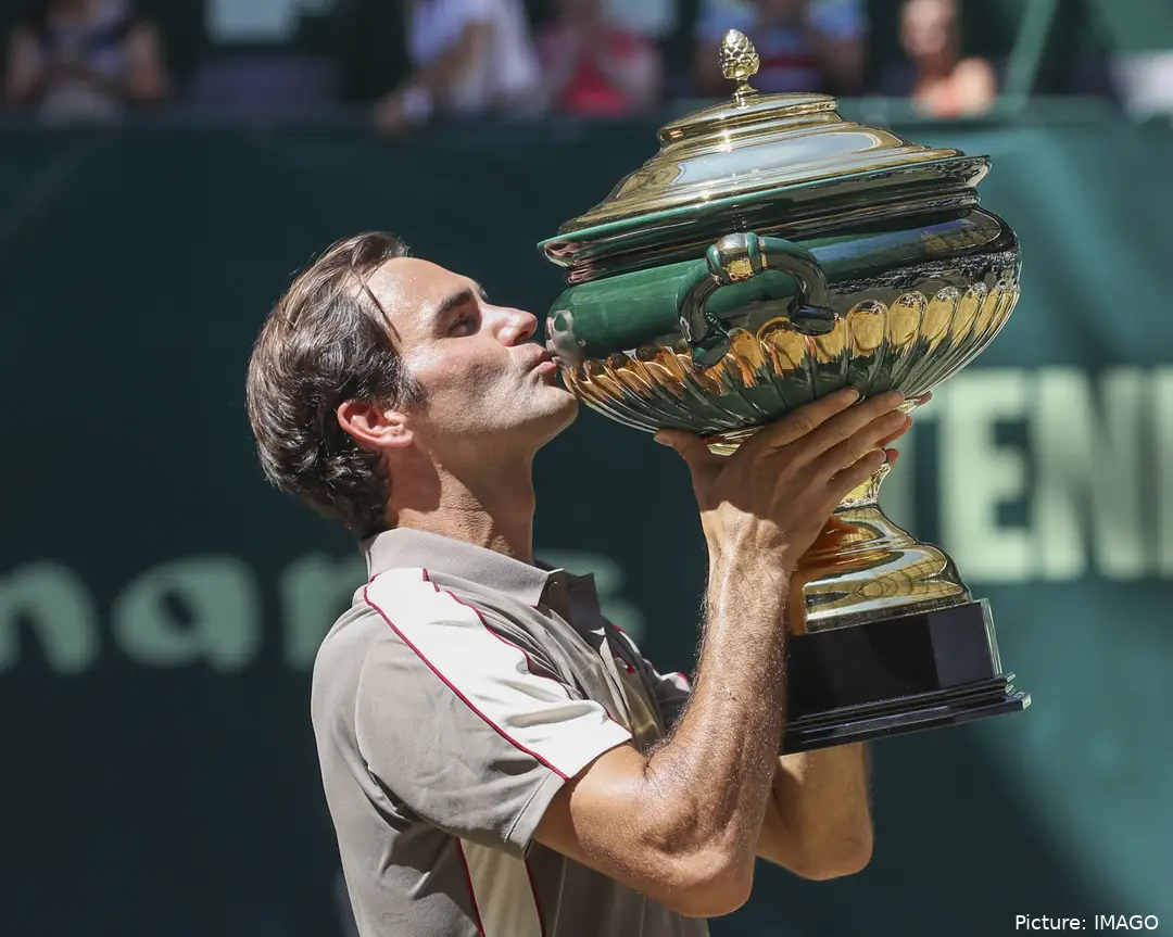 Roger Federer holds title.