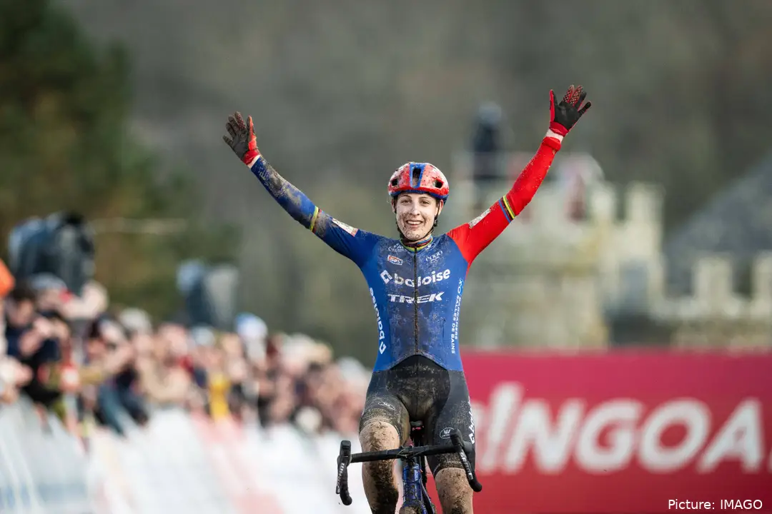 Lucinda Brand wint de Wereldbeker in Flamanville, Frankrijk 2023