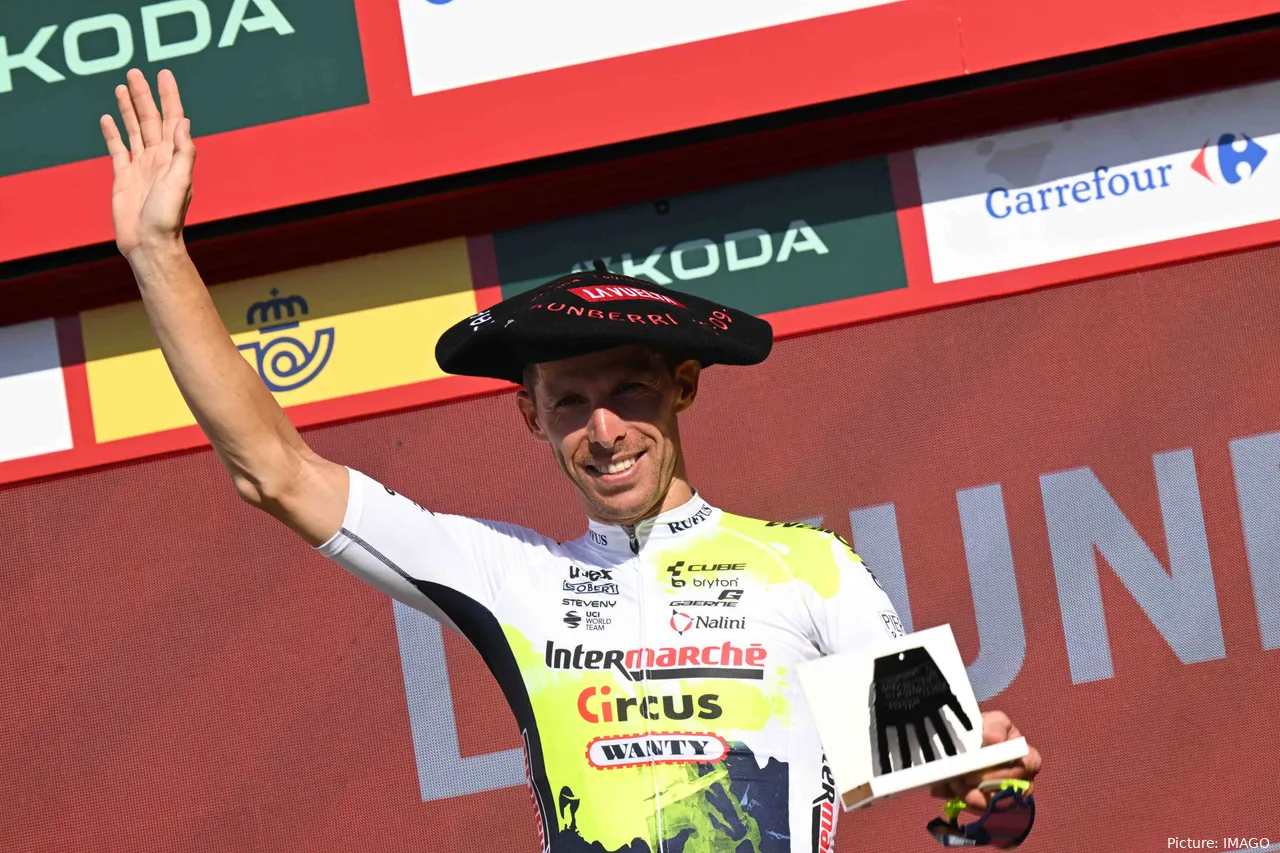 Rui Costa en el podio Vuelta a España etapa 15, 2023