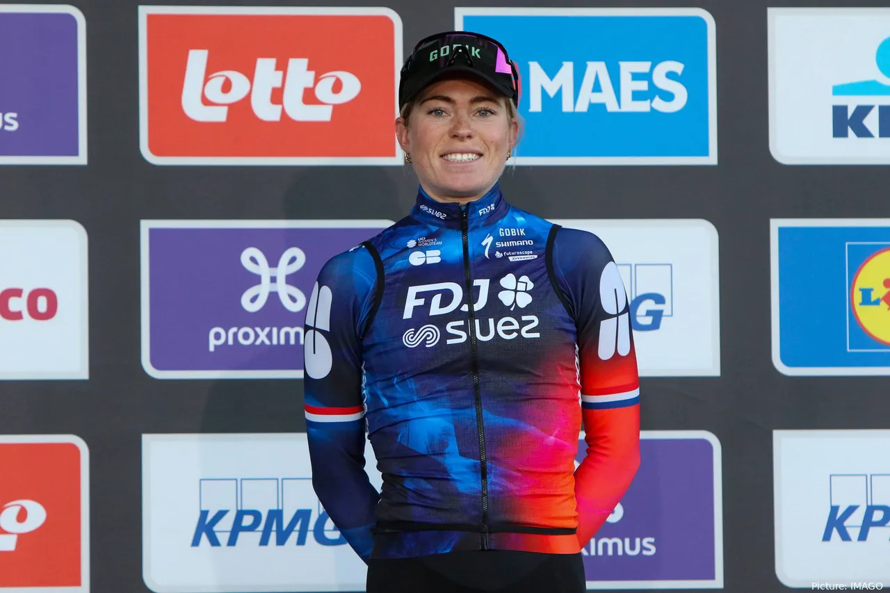 Demi Vollering ha terminado 2ª en la primera etapa de la Volta a Catalunya 2025