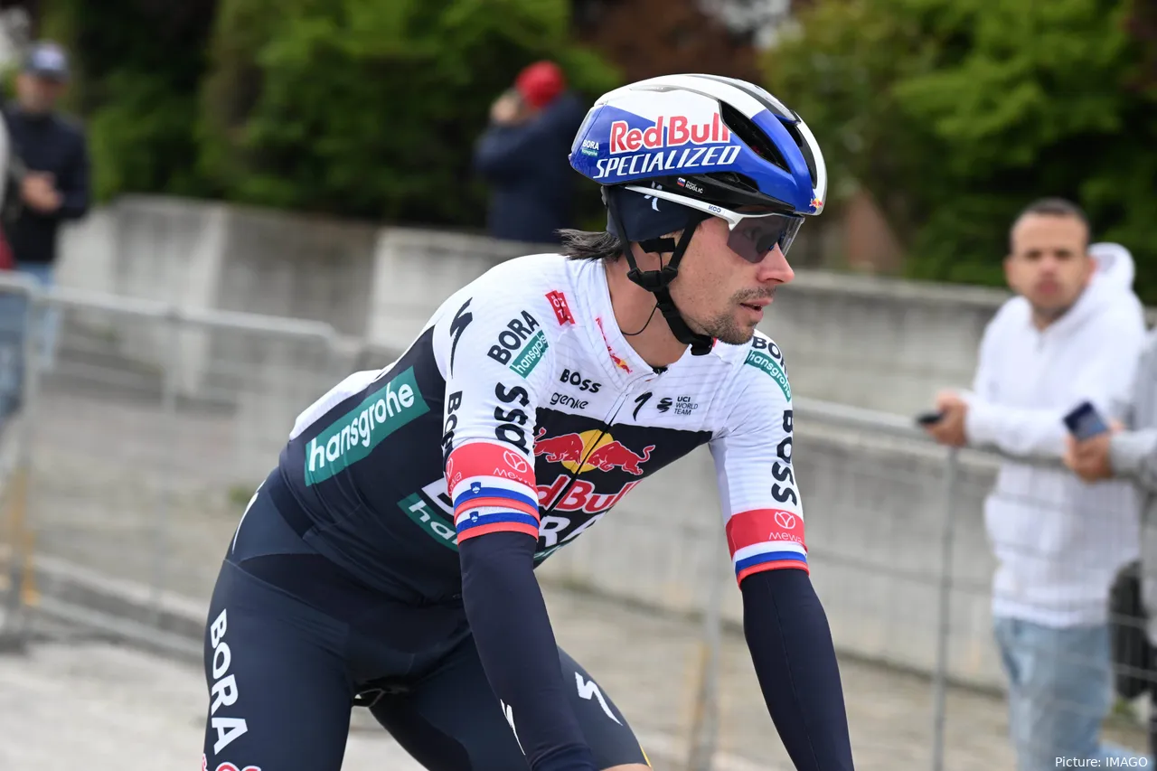 Primoz Roglic abandonó el Giro de Italia 2025 en la 16ª etapa