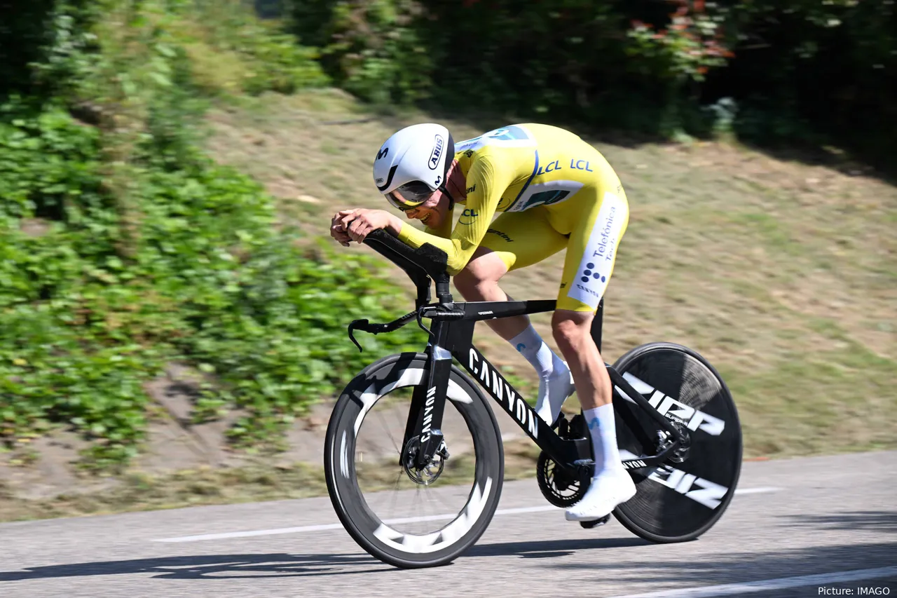 Iván Romeo portó el maillot amarillo durante la contrarreloj del Critérium du Dauphiné 2025