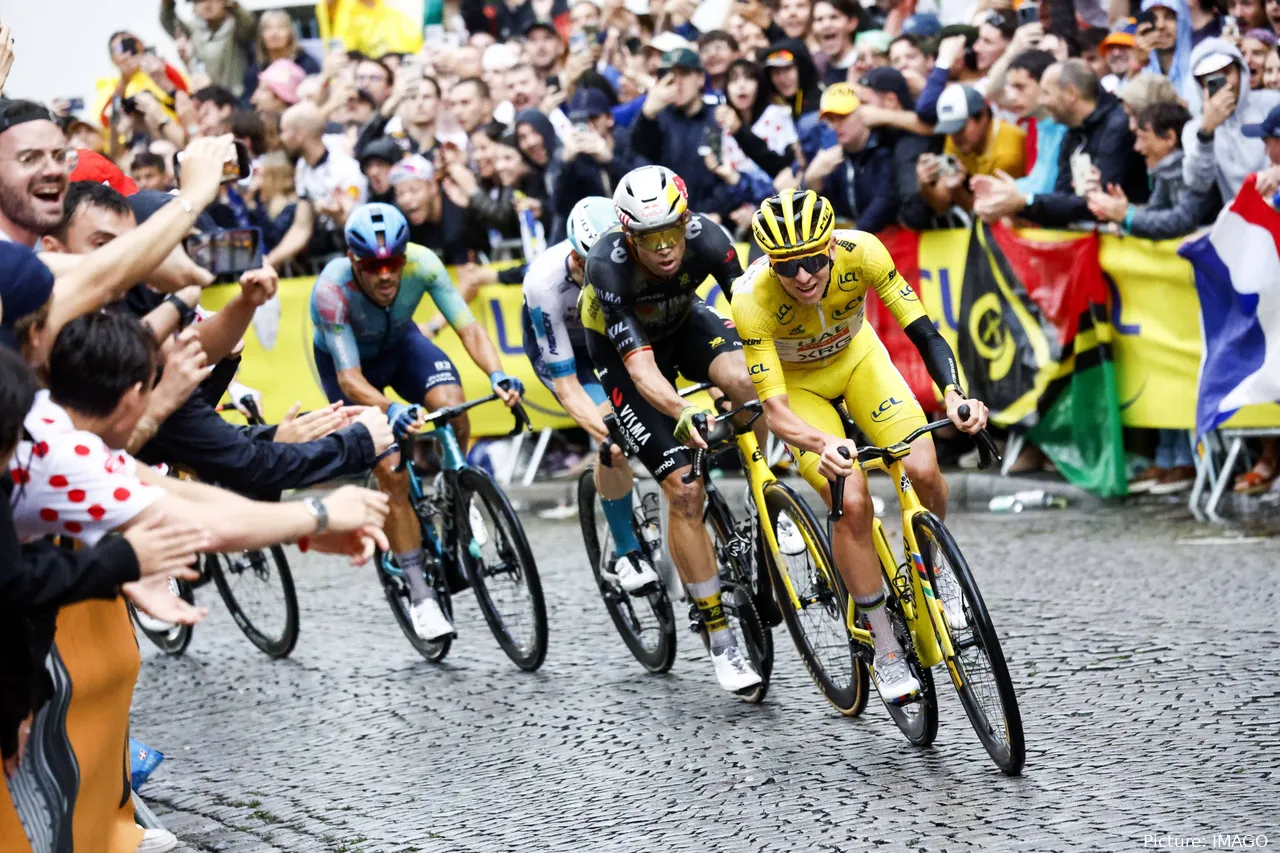 Pogacar llegó a atacar la última etapa del Tour de Francia con el maillot amarillo.
