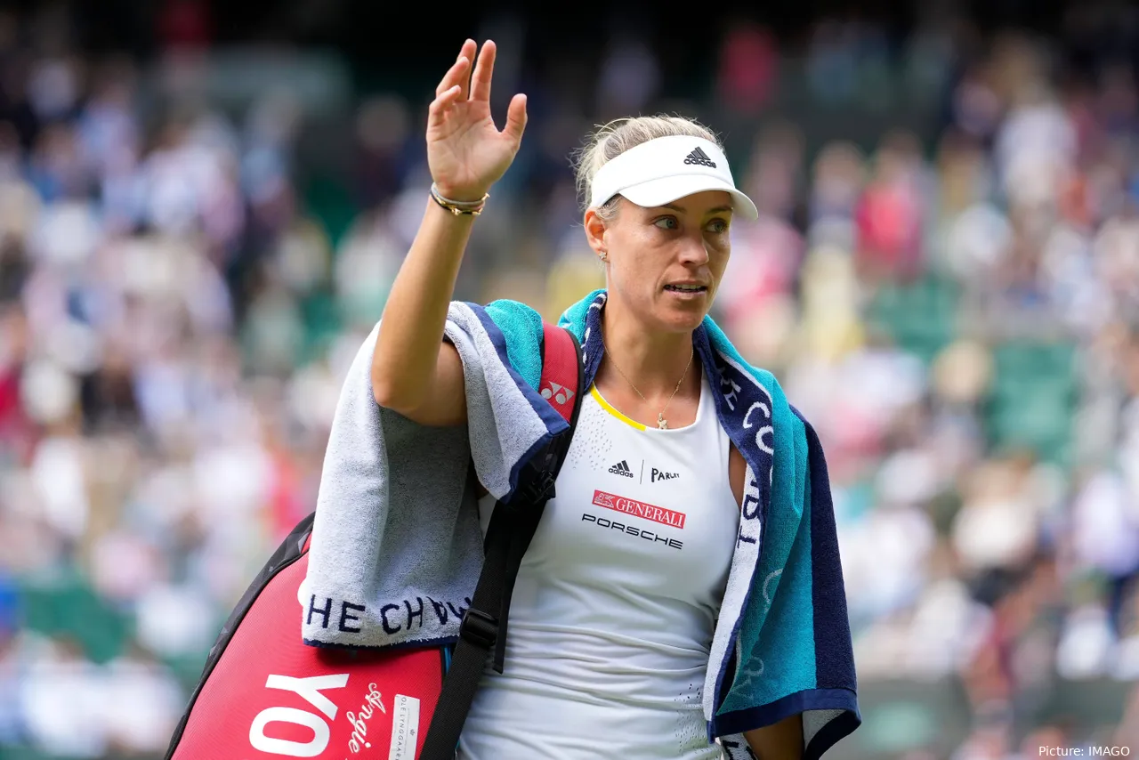 Bild Angelique Kerber nach Match in Wimbledon grüßt die Fans<br>