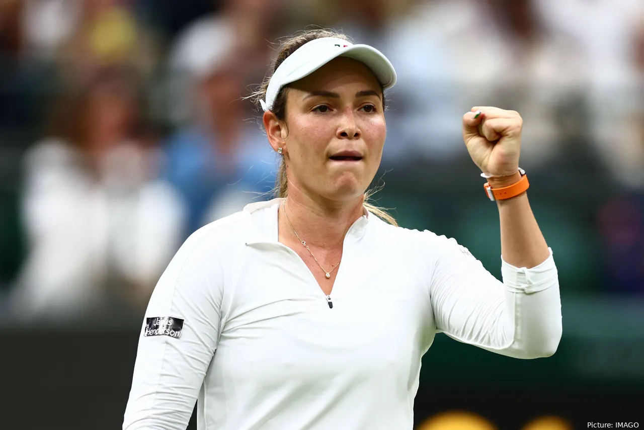 La encantadora Donna Vekic hizo una marcha durante Wimbledon.