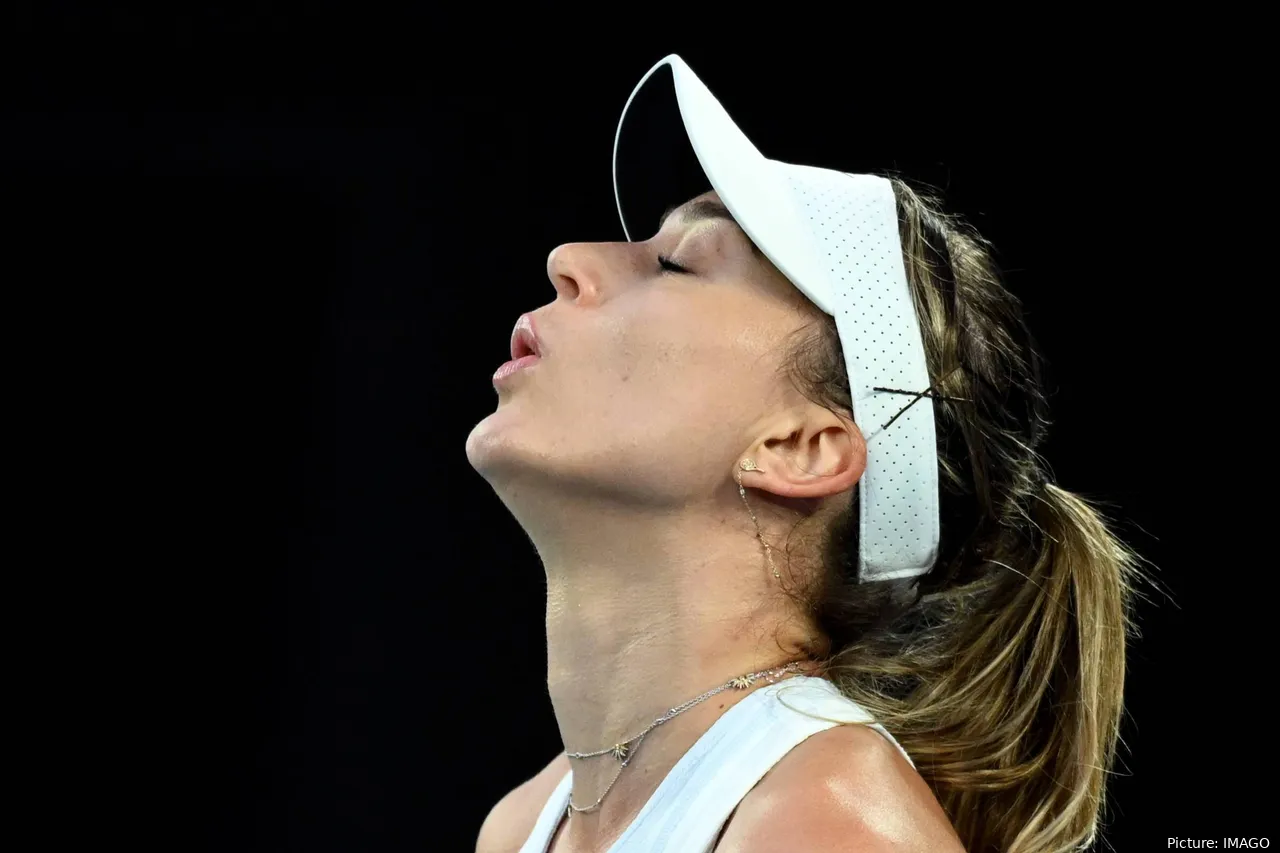 Paula Badosa continues to rise but suffered an injury scare this past week.