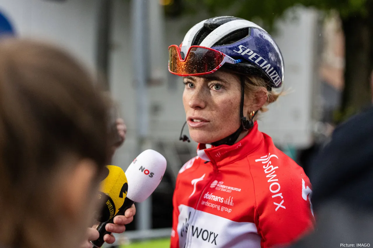 Demi Vollering en Anna van der Breggen gaan samenwerken in 2025