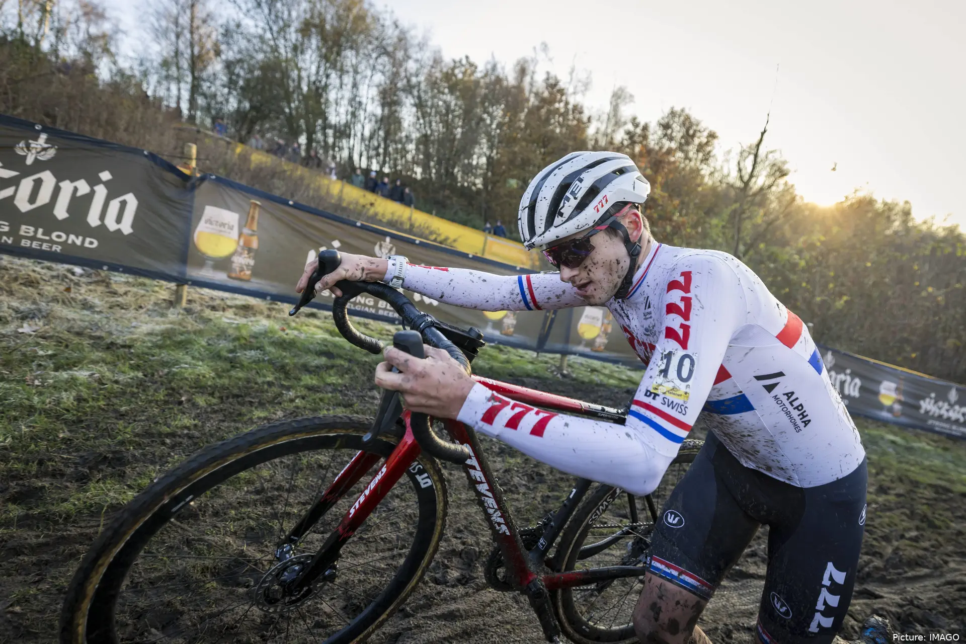 Cameron Mason es triple campeón británico de ciclocross