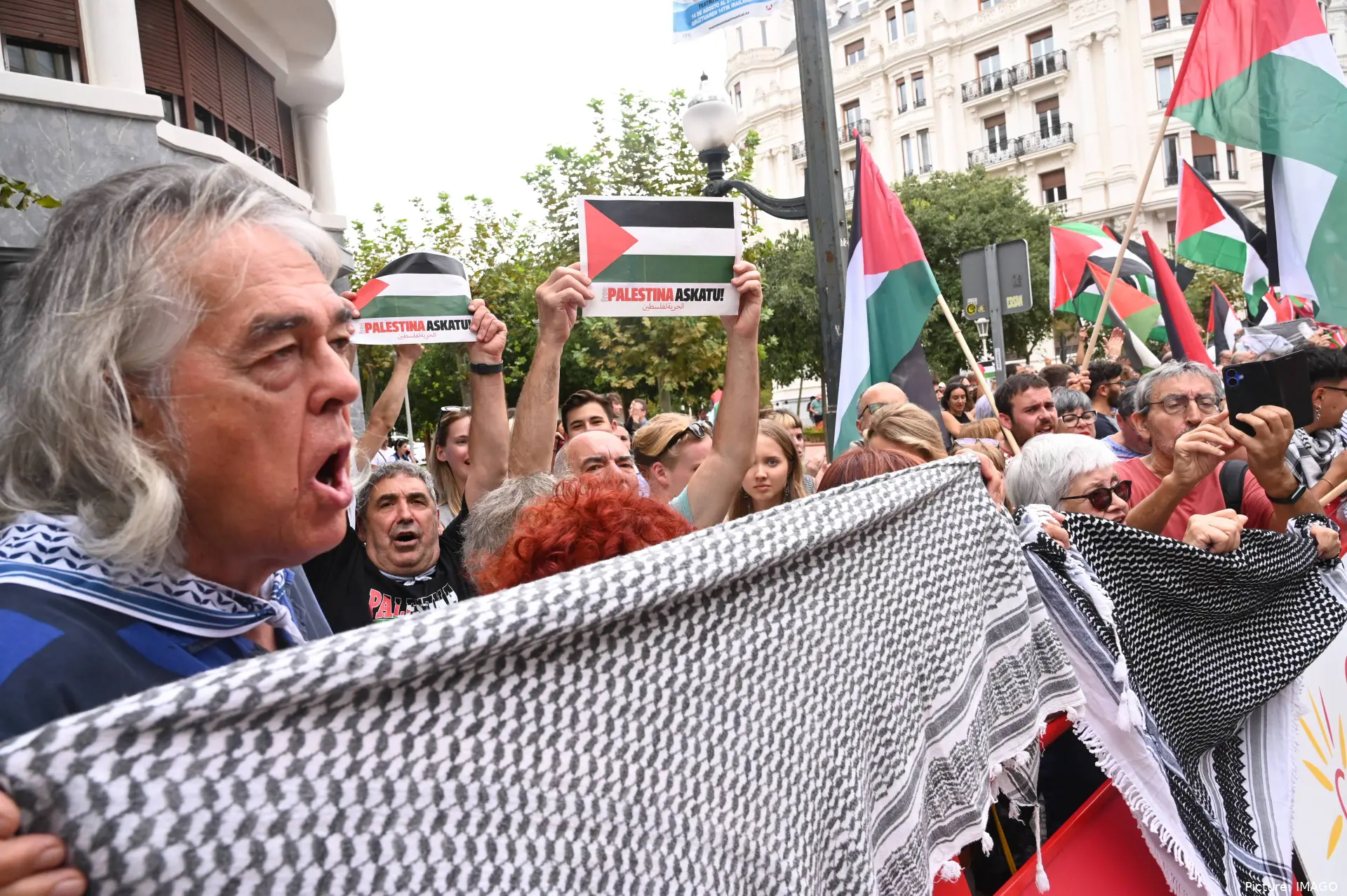 lavuelta bilbao protestas imago832349497