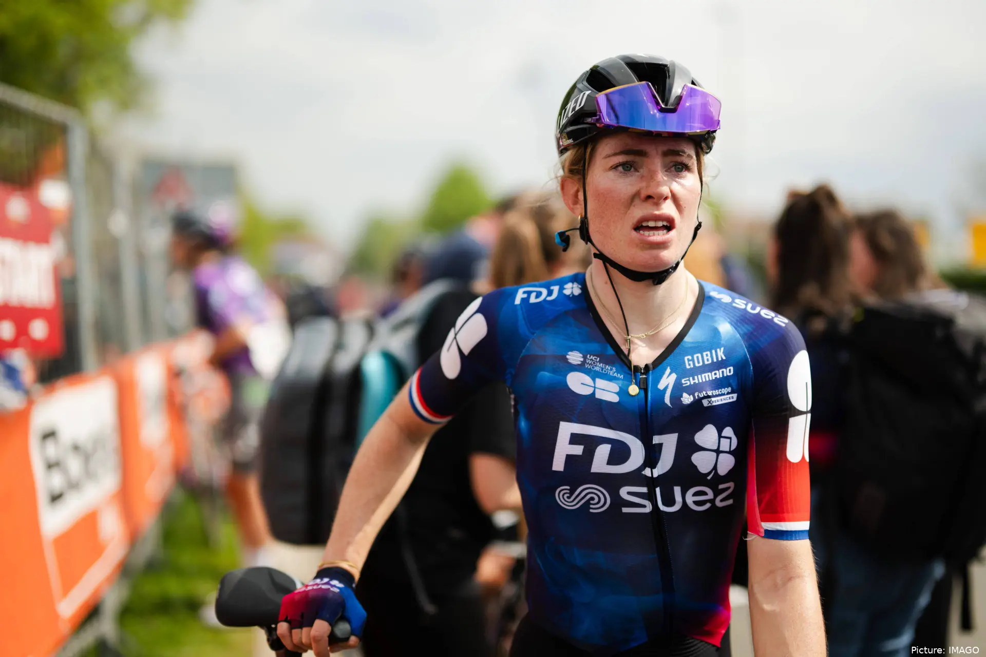 Demi Vollering compite con FDJ - Suez, donde percibe el salario más alto del pelotón femenino. @Imago