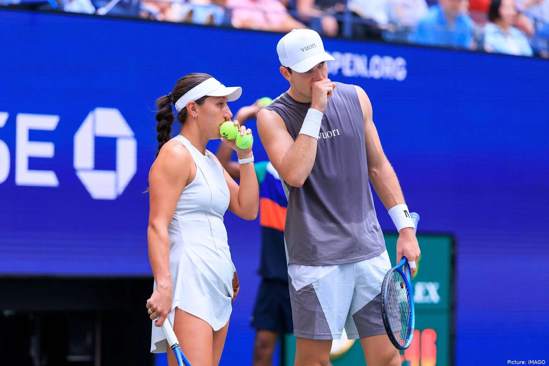 Jessica Pegula and Jack Draper talking to each other