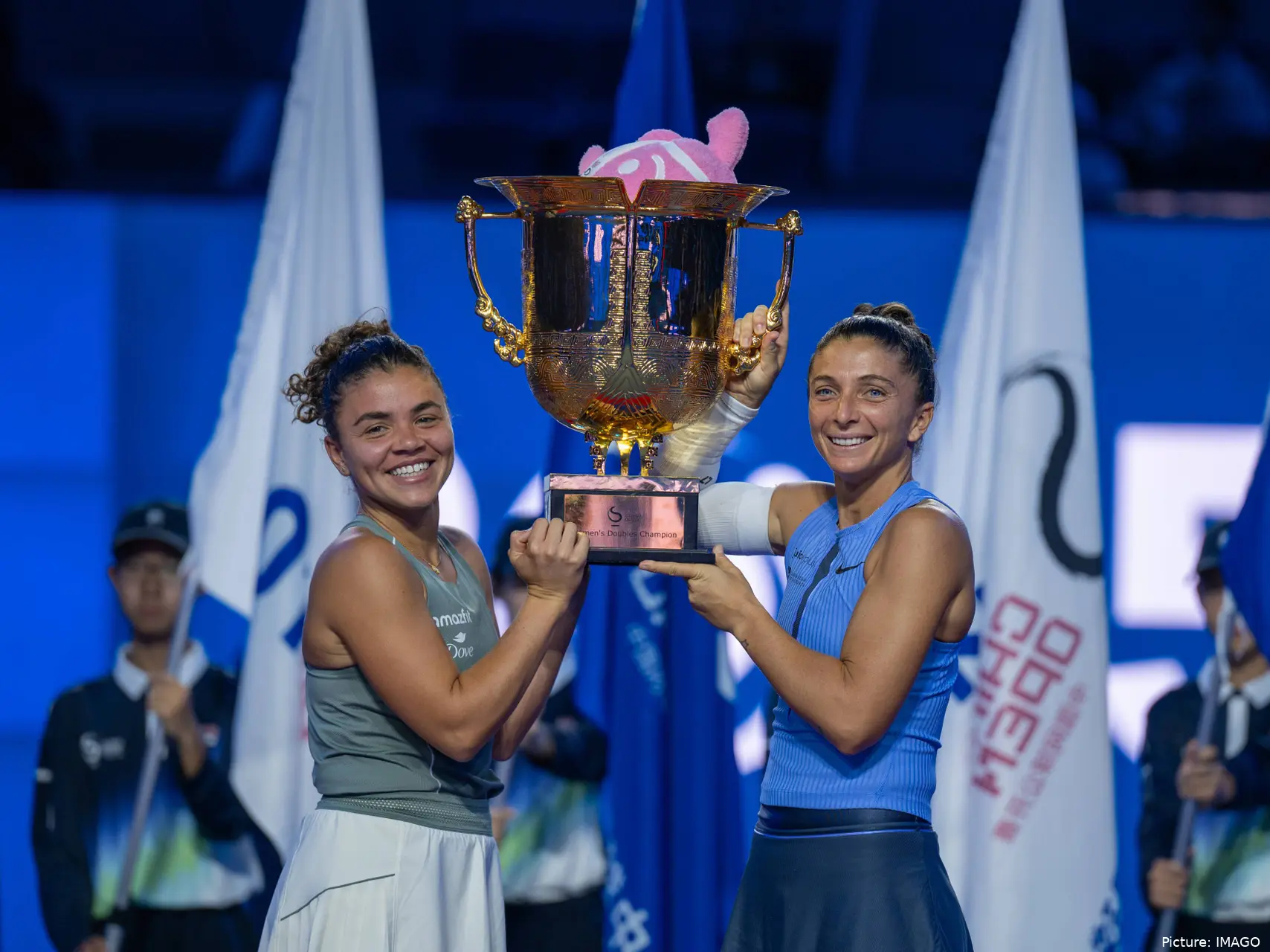 Paolini and Errani holding their fourth WTA 1000 trophy together