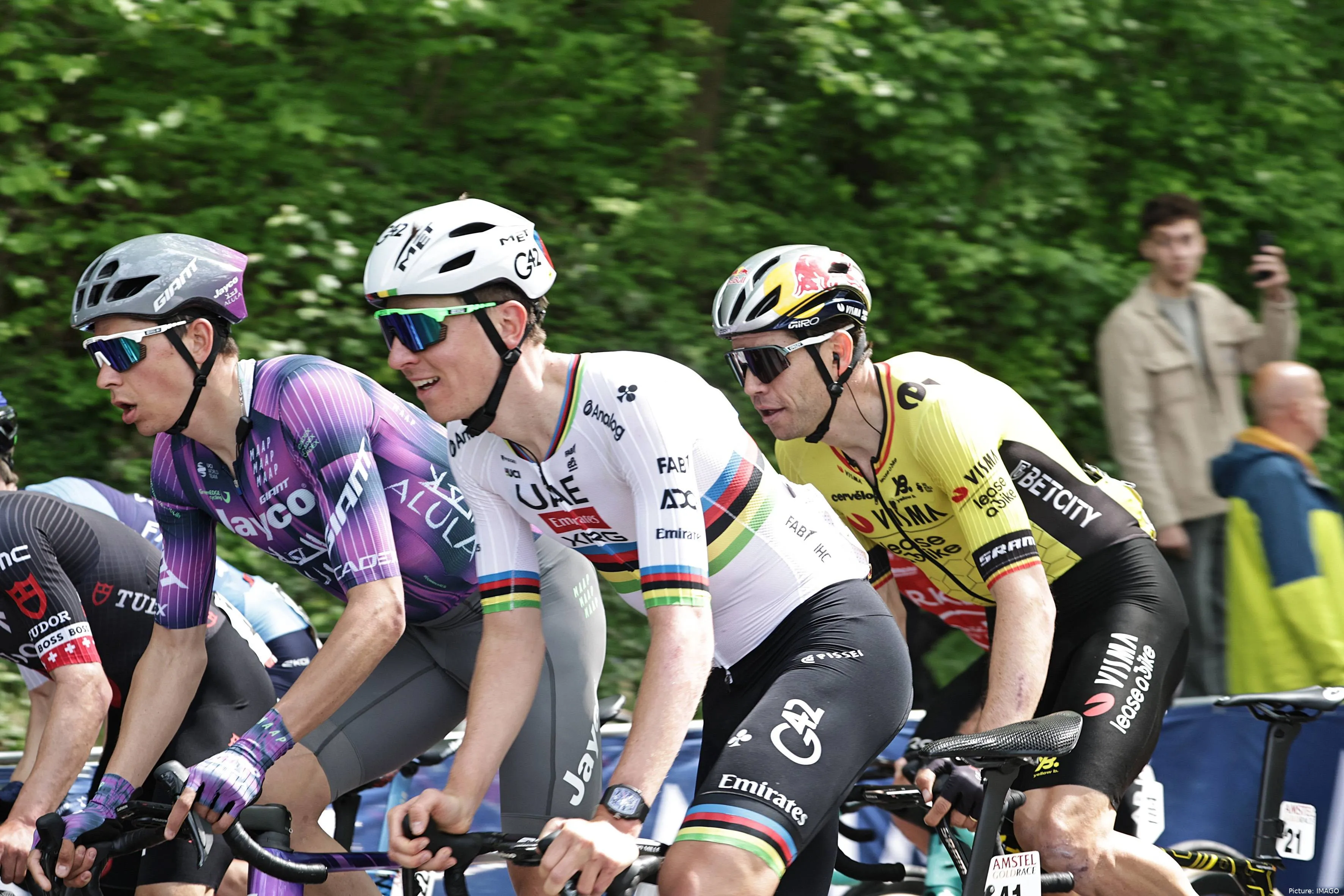 pogacar-vanaert-imago1061209779