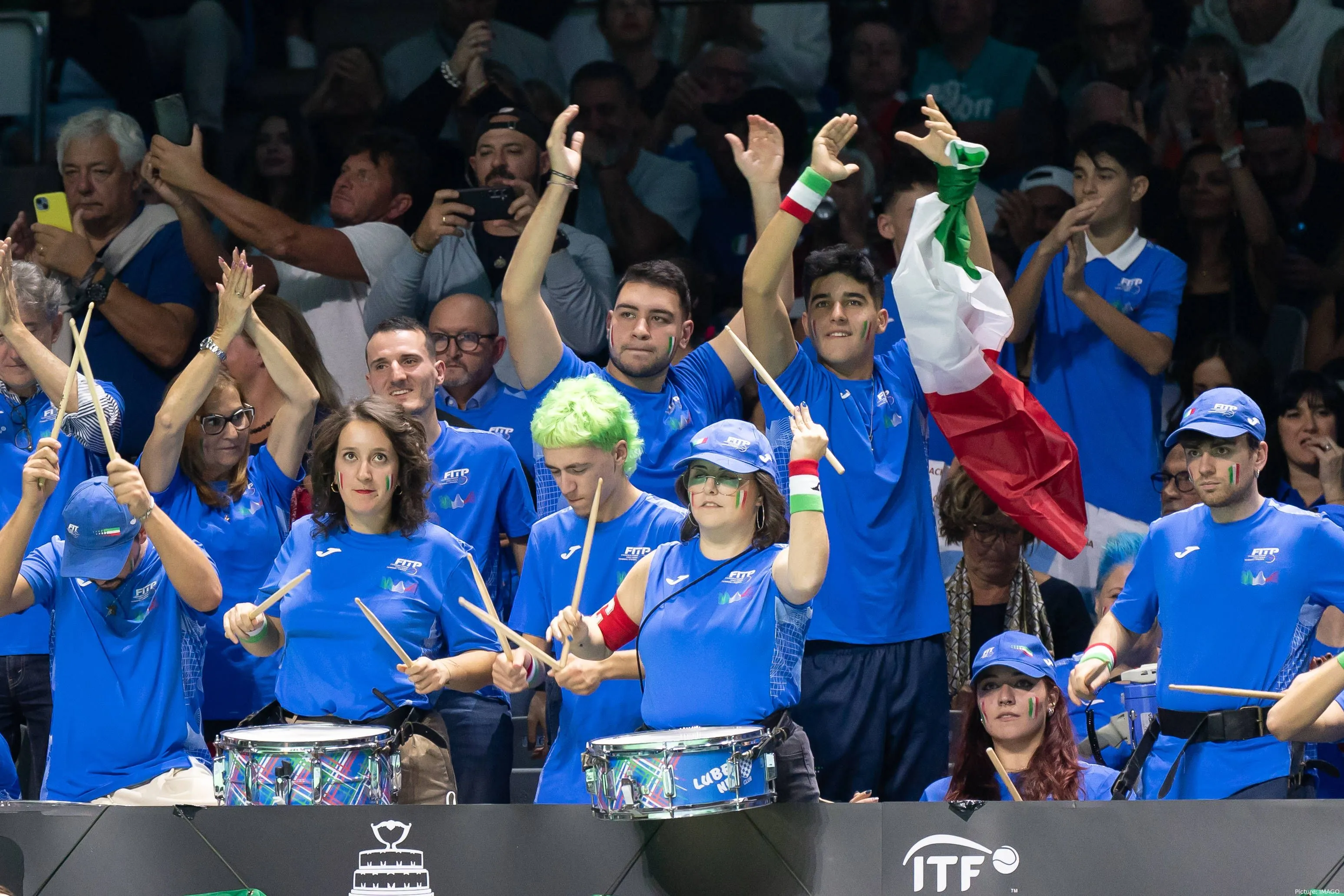 italy fans davis cup 2024