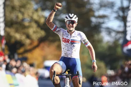 Zoe Backstedt, joven estrella del ciclocross