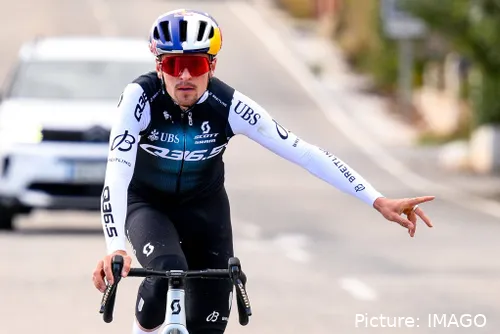 Tom Pidcock no estará en Francia este fin de semana mientras se adapta a la vida en el Q36.5 Pro Cycling Team