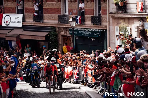 Se va a liar muy gorda en Montmartre.