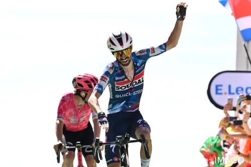 Valentin Paret-Peintre, ganador de la etapa del Mont Ventoux.&nbsp;