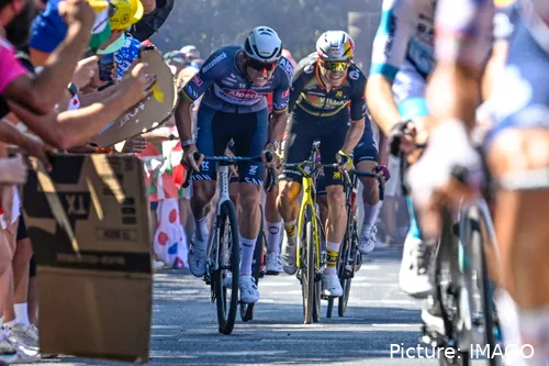 Van der Poel atacó en el repecho final en busca de la fuga