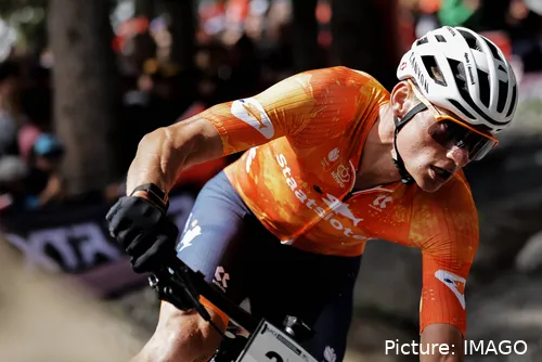 Mathieu van der Poel, en el Mundial de Mountain Bike 2025