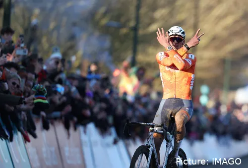 Mathieu van der Poel es 7 veces campeón del mundo de ciclocross