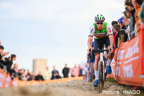 Laurens Sweeck, en plena carrera de ciclocross